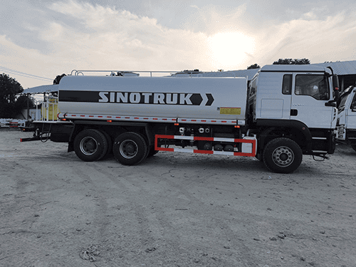 SINOTRUK HOWO TX 6X4 Water Bowser, RHD-2