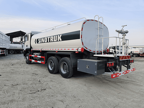 SINOTRUK HOWO TX 6X4 Water Bowser, RHD-4